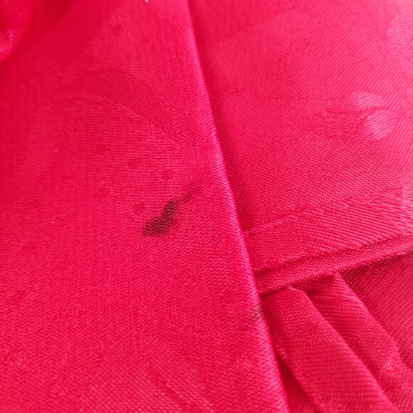 MainStays Rectangular Red Poinsettia Design Polyester Table Cloth Set of 4 52x70 - Picture 7 of 7